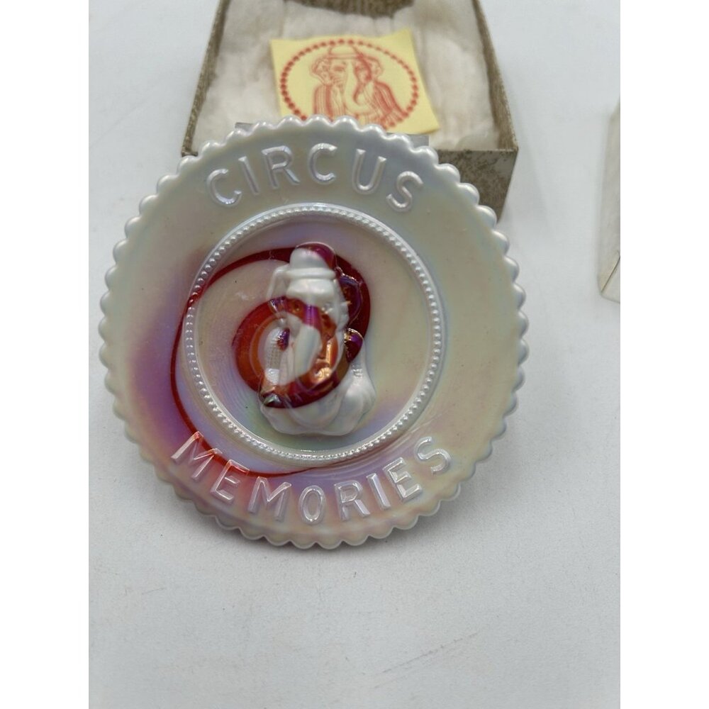 1983 SUMMIT Glass ELEPHANT Plate 3.5" RED White SLAG Iridescent Circus Memories